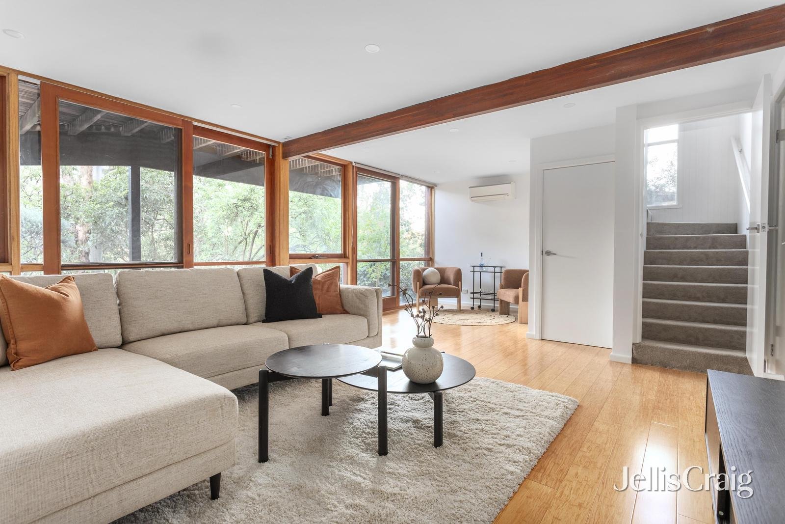 8 Jelbart Court, Eltham image 15