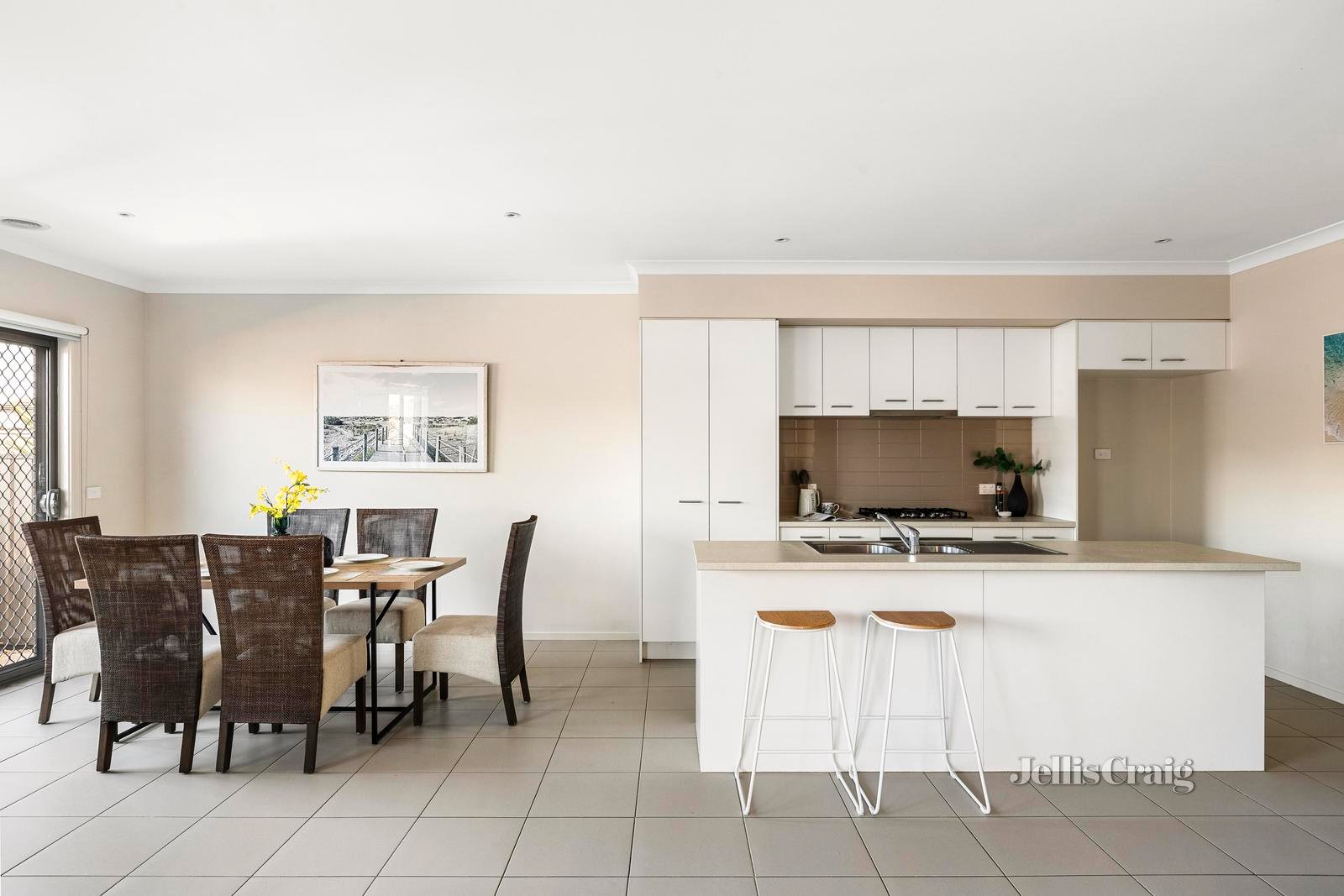 8 Jetstream Drive, Mernda image 4