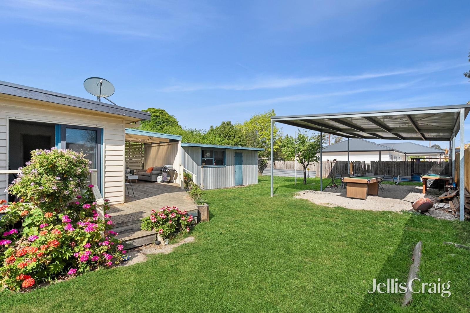 8 Johnston Avenue, Newcomb image 7