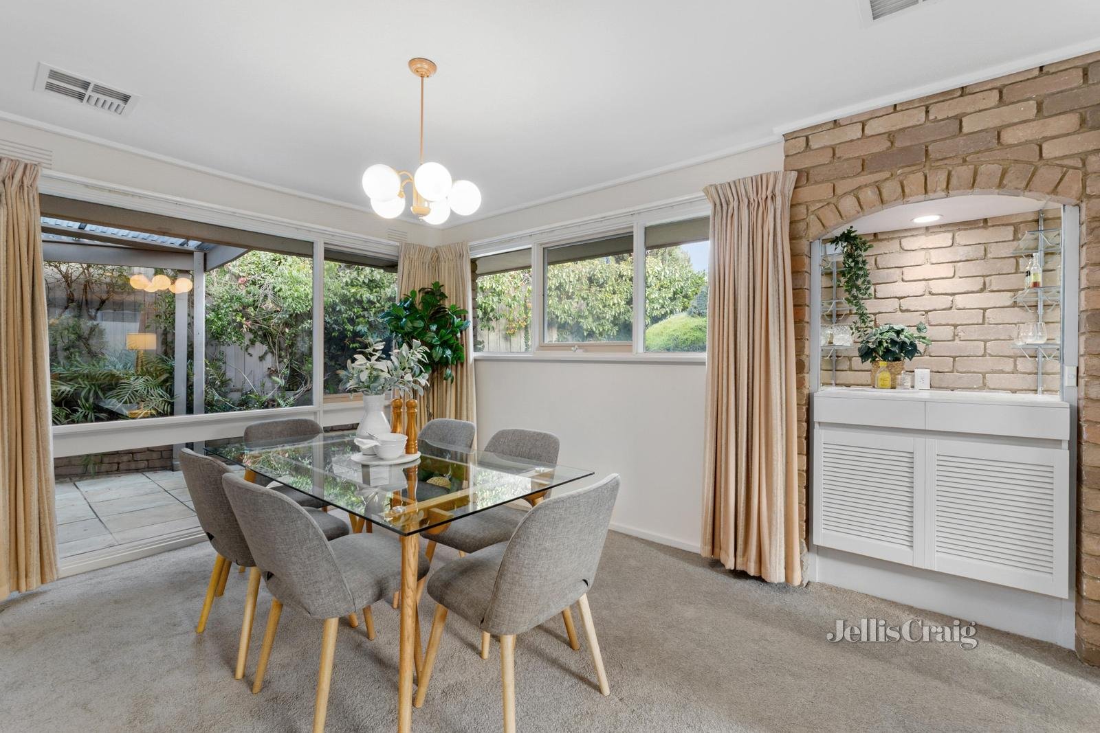 8 Jousting Place, Glen Waverley image 10