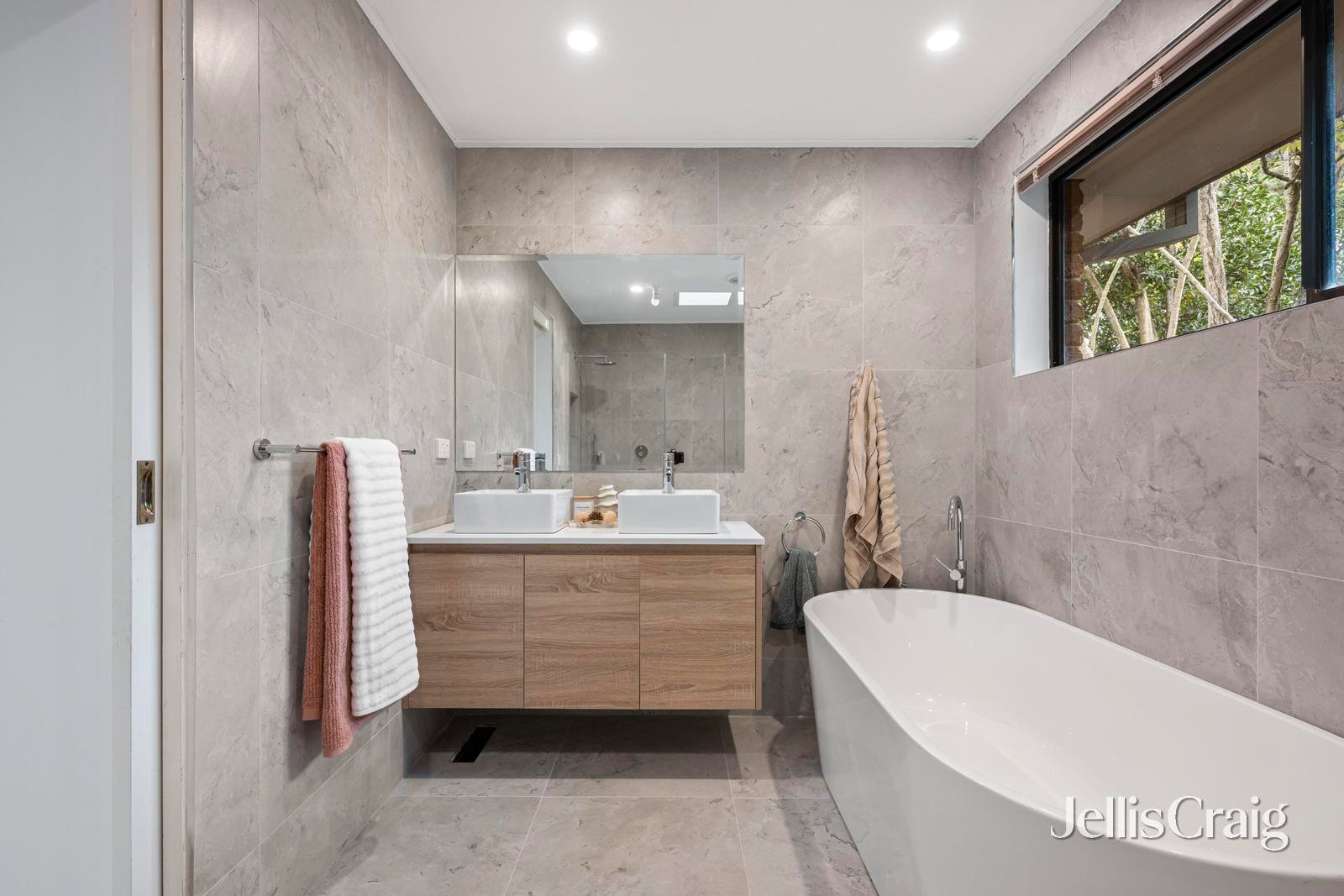 8 Kambora Court, Mooroolbark image 9