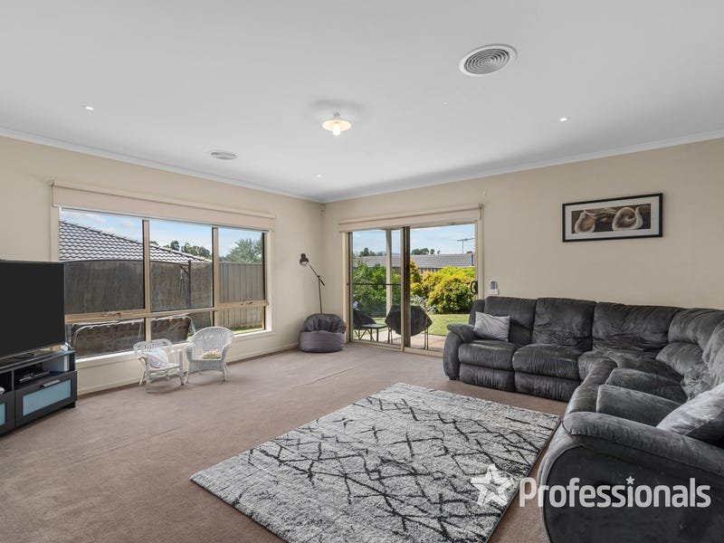 8 Kameel Drive, Yarra Glen image 8