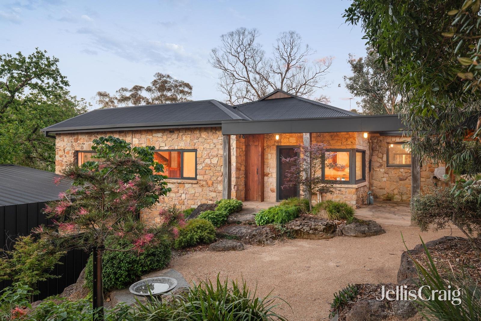 8 Kangaroo Ground-Warrandyte Road, North Warrandyte image 1
