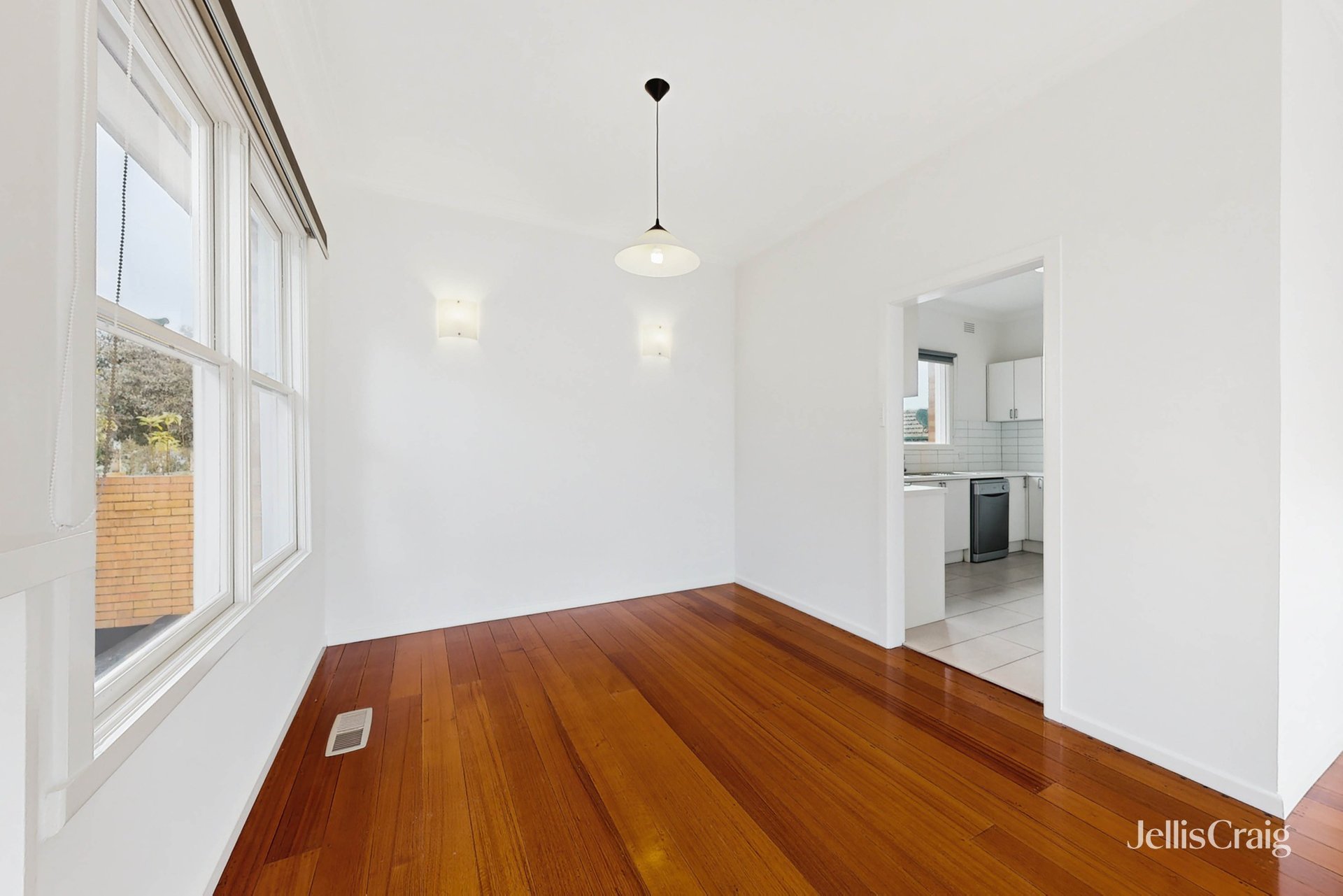 8 Kanooka Avenue, Ashwood image 6