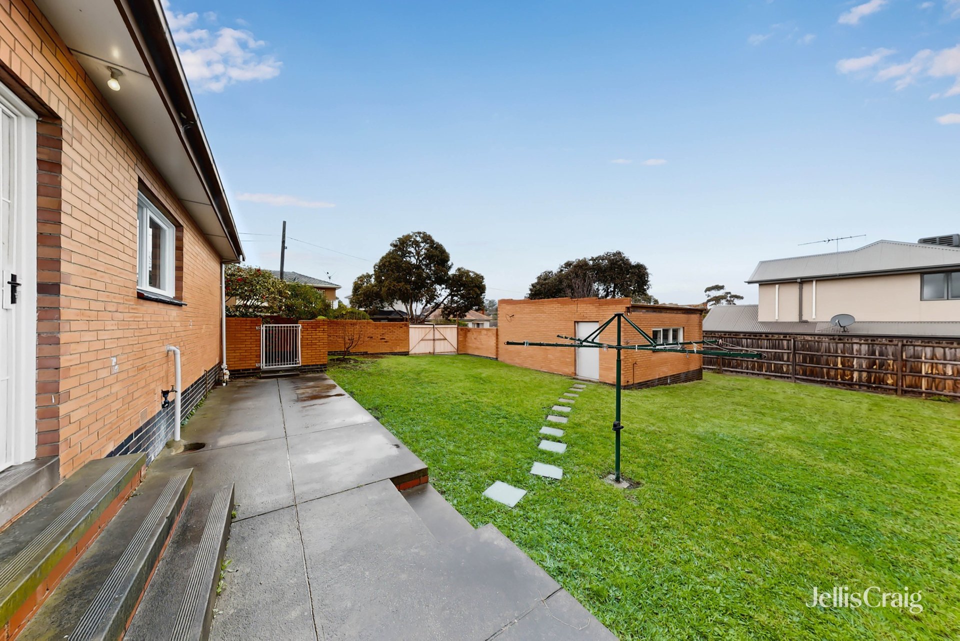 8 Kanooka Avenue, Ashwood image 14