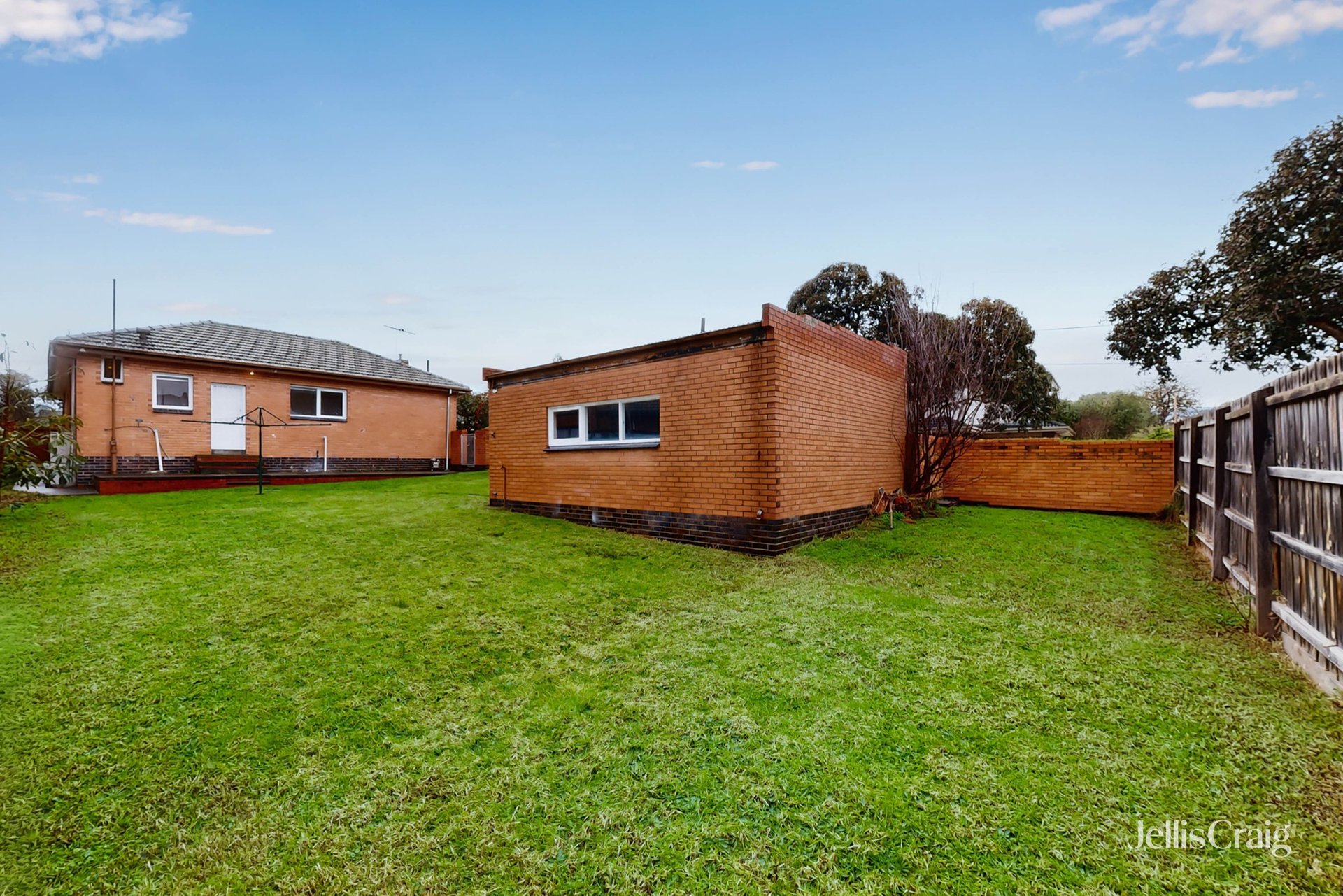 8 Kanooka Avenue, Ashwood image 15