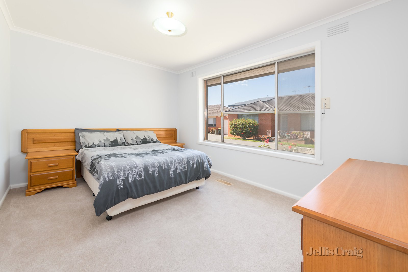 8 Kaye Court, Coburg image 4