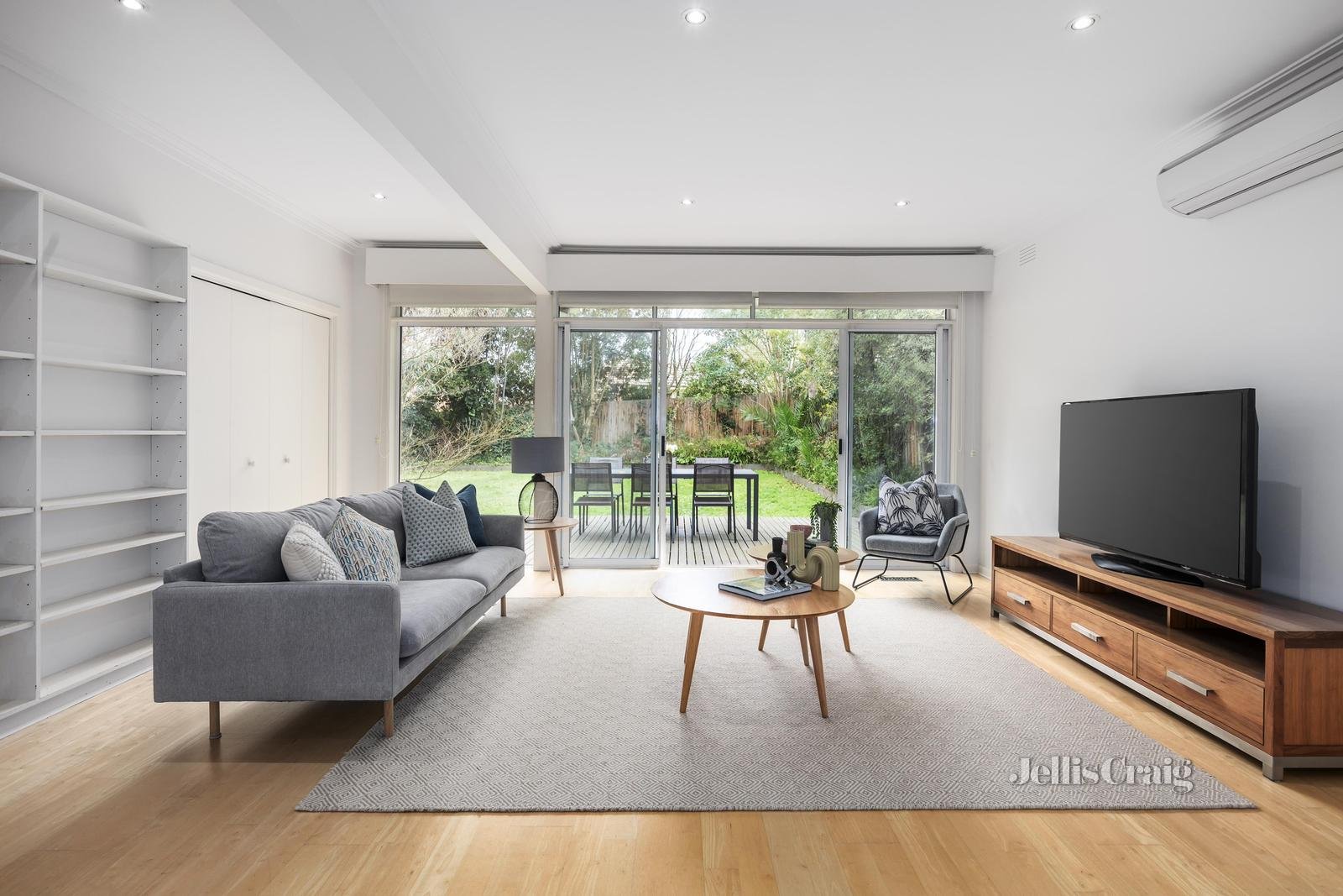 8 Keltie Street, Glen Iris image 2