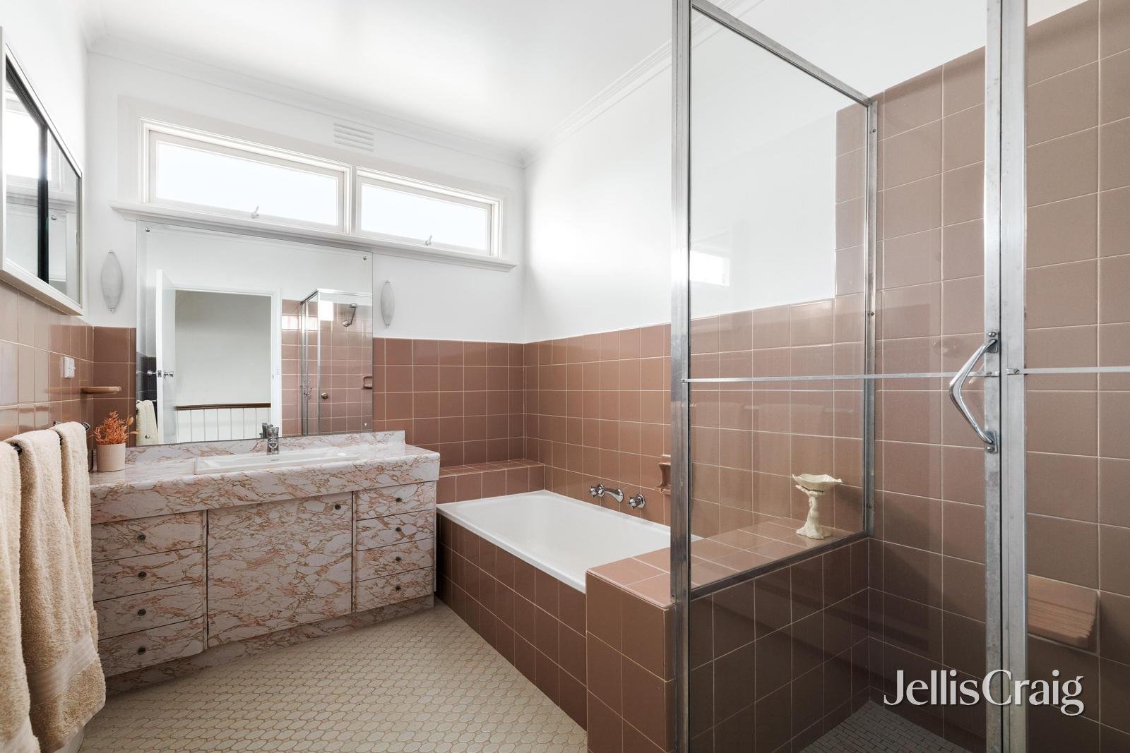 8 Kelvinside Street, Balwyn North image 7