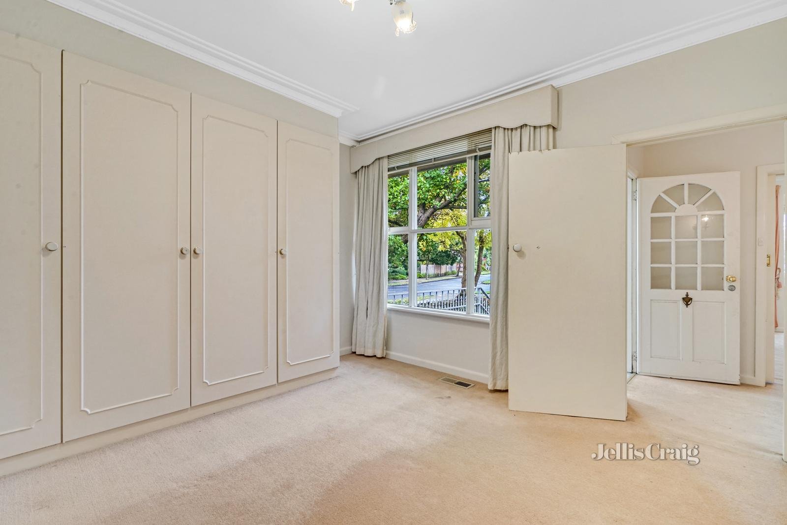 8 Kendall Street, Mount Waverley image 8