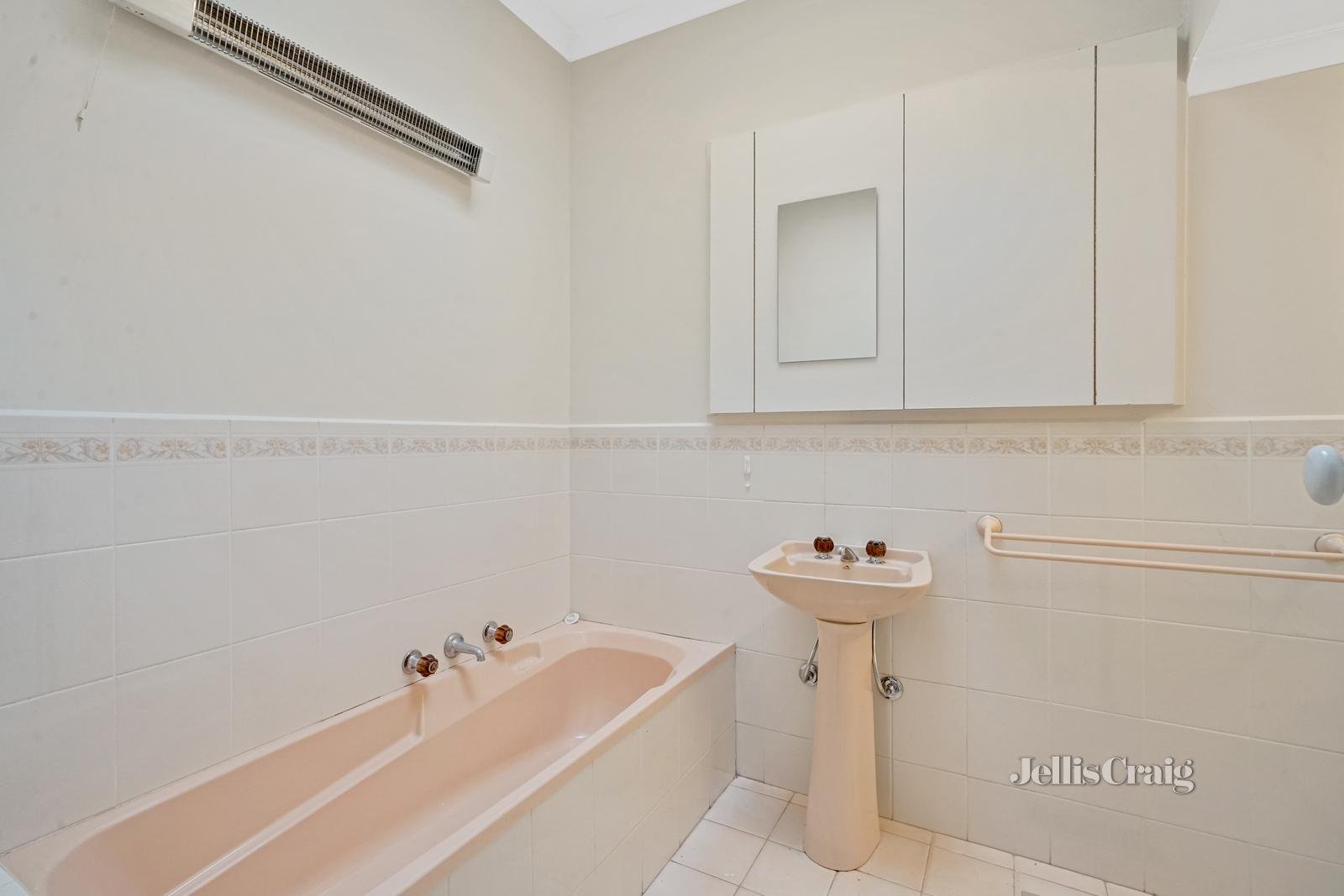 8 Kendall Street, Mount Waverley image 11