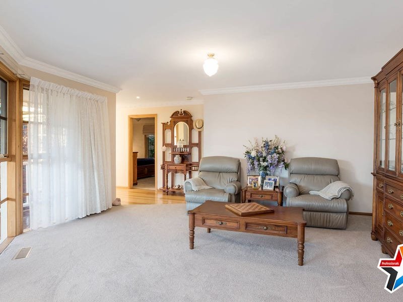 8 Kenthurst Court, Lilydale image 11