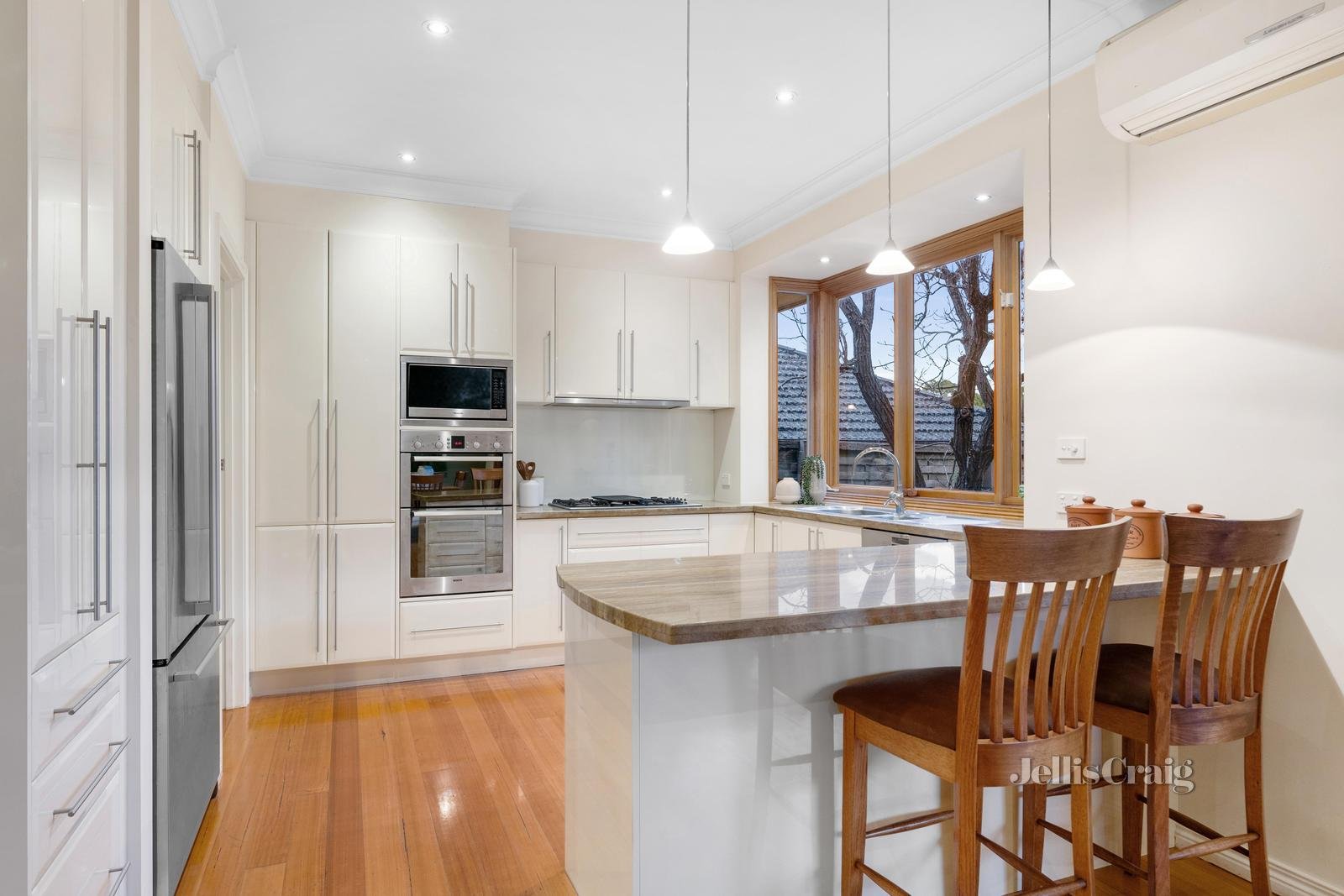 8 Kevin Avenue, Blackburn image 8