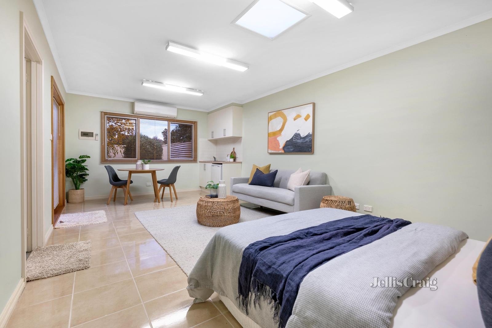 8 Kevin Avenue, Blackburn image 9