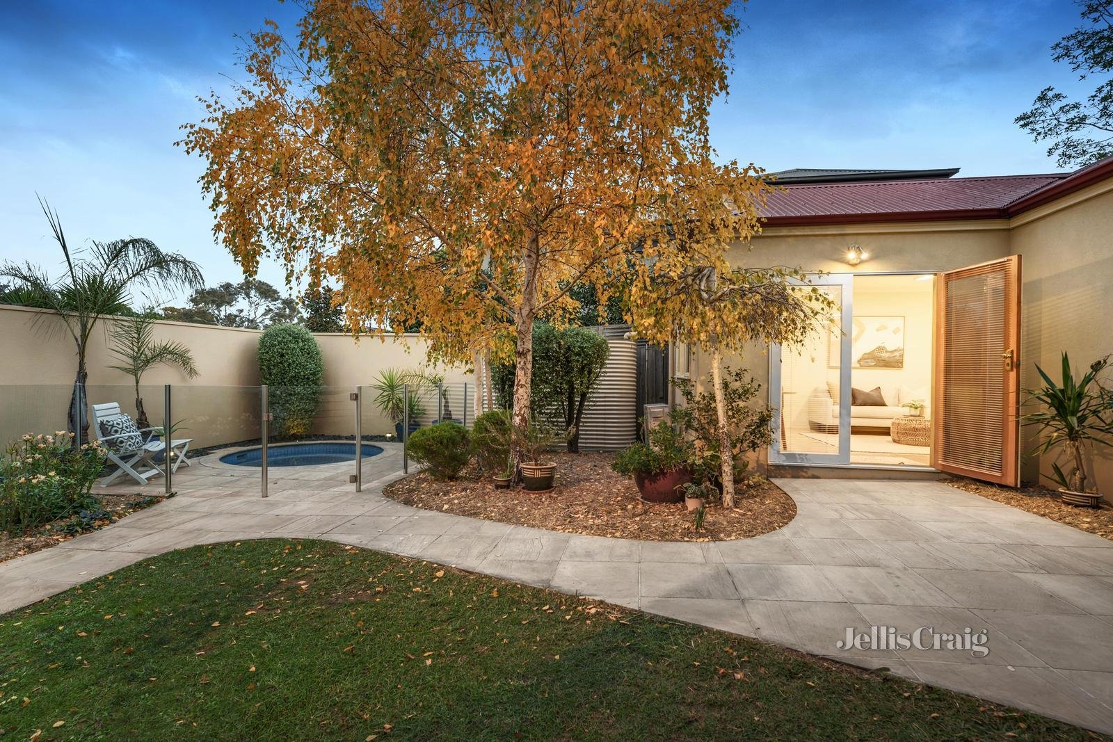 8 Kevin Avenue, Blackburn image 16