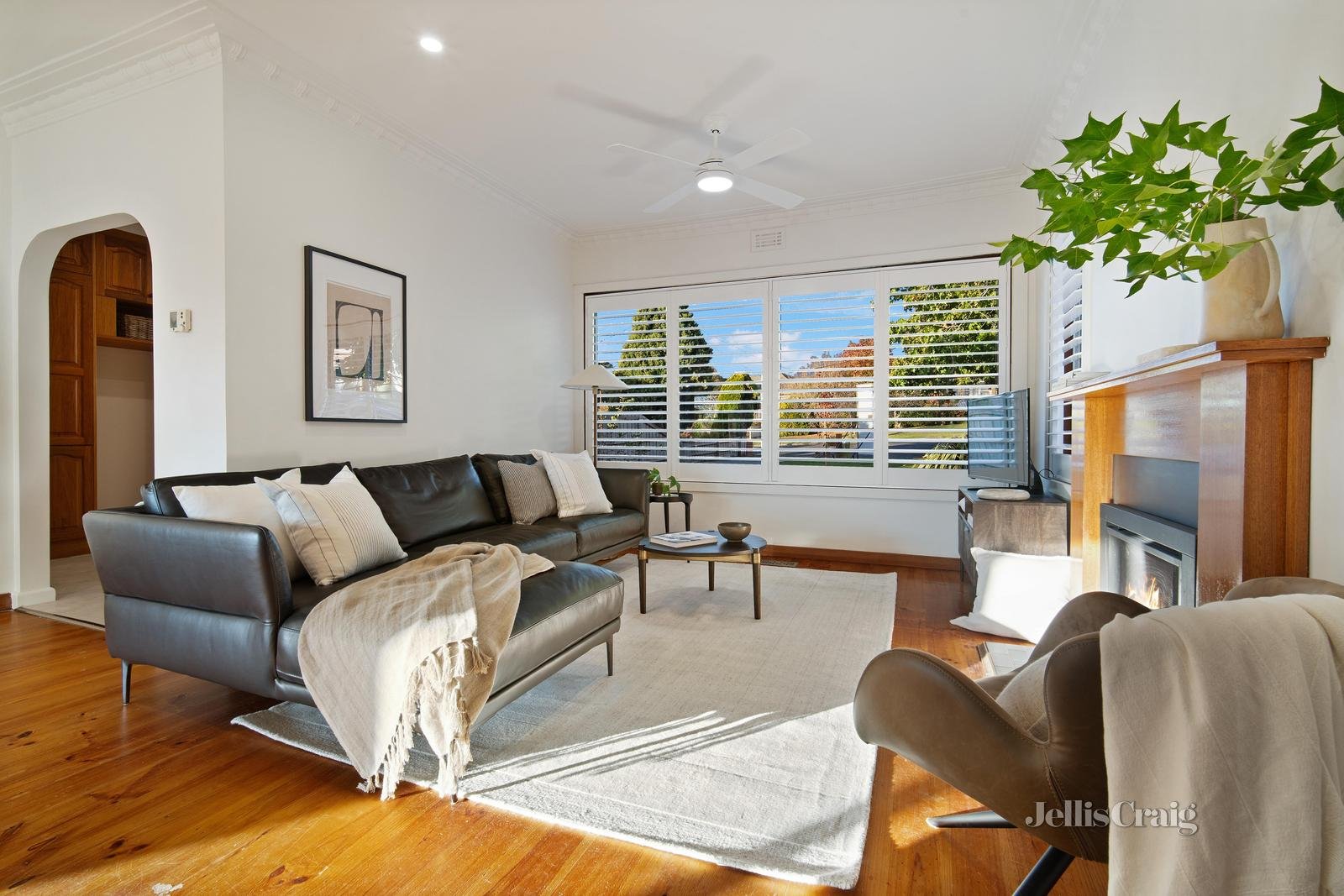 8 Killeen Avenue, Black Hill image 3