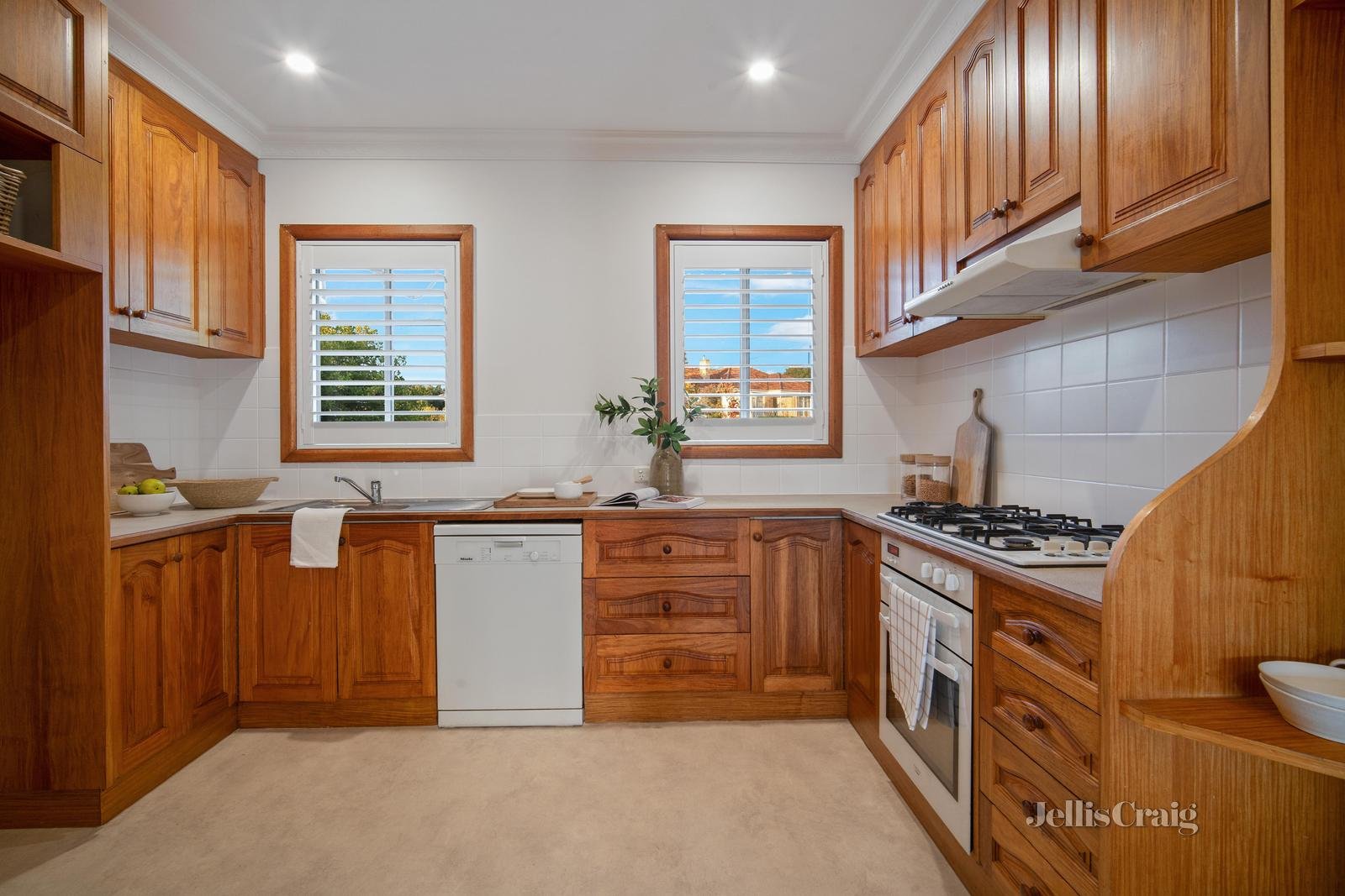 8 Killeen Avenue, Black Hill image 5