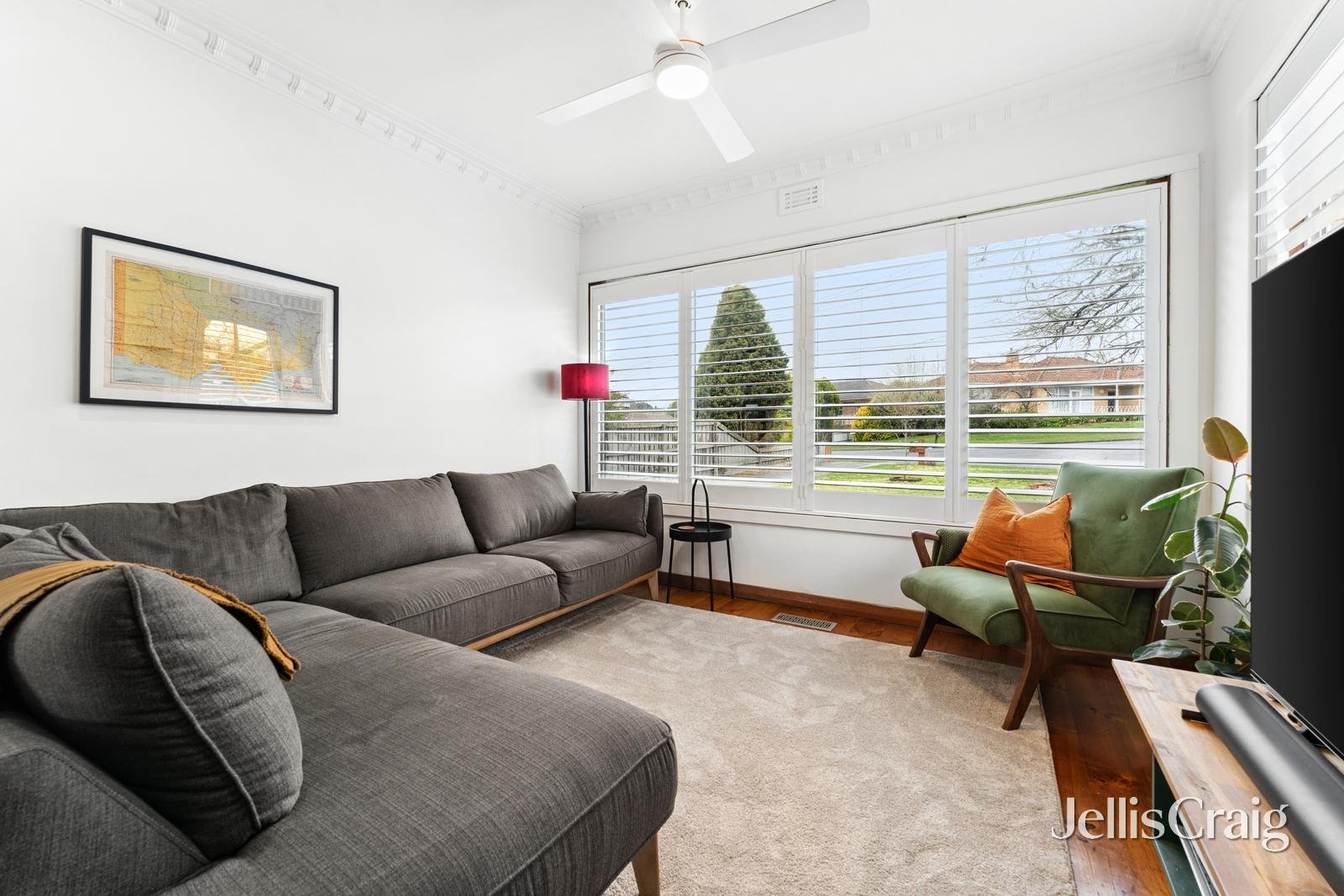 8 Killeen Avenue, Black Hill image 2