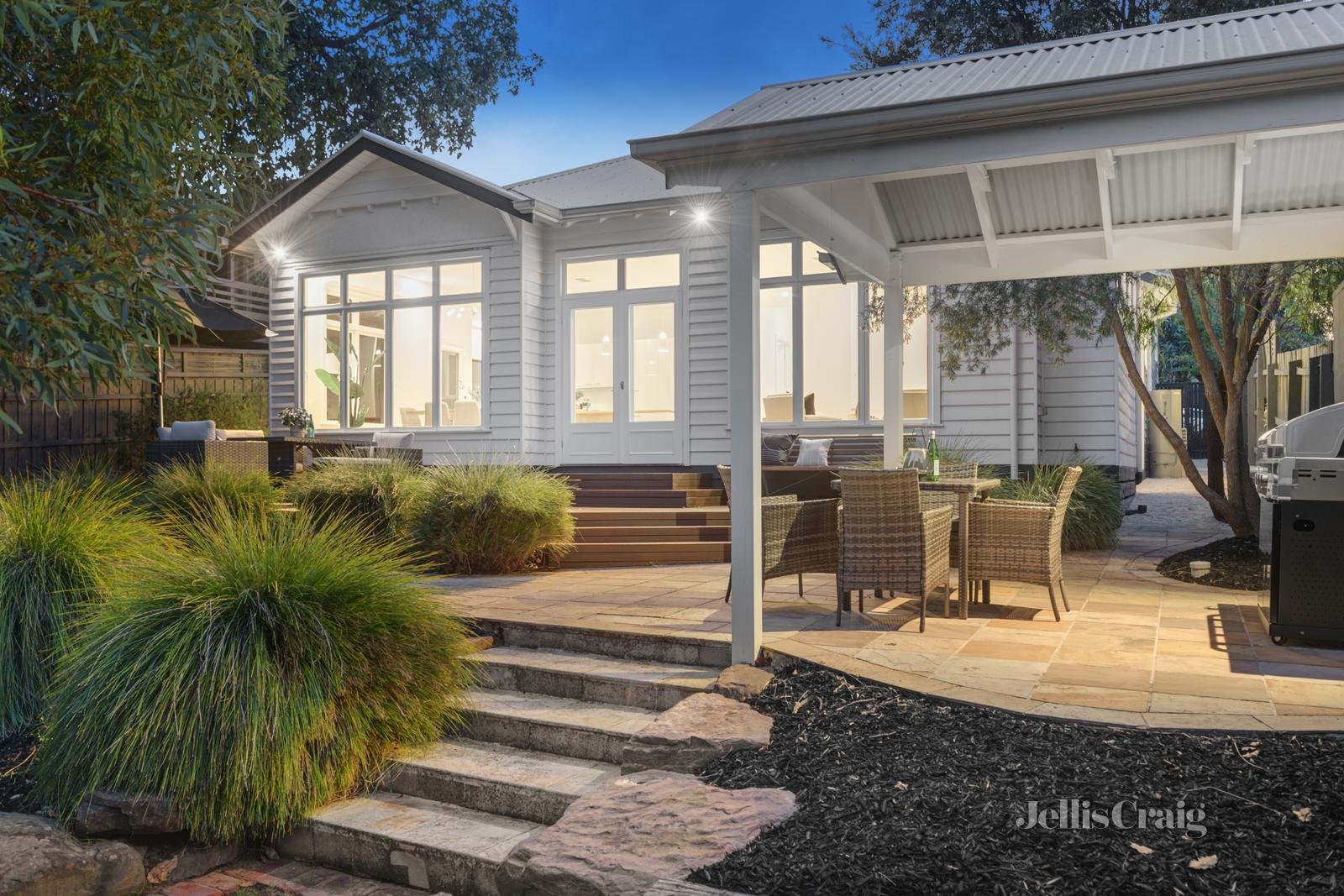 8 King Street, Balwyn image 18