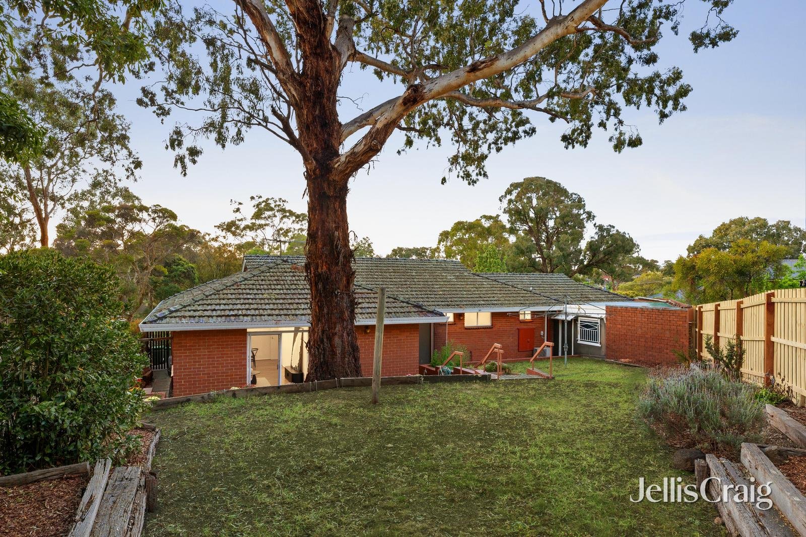 8 Kinnear Court, Montmorency image 15