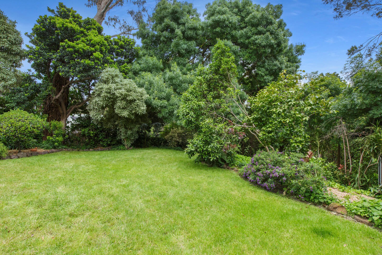 Property Gallery Thumbnail 9
