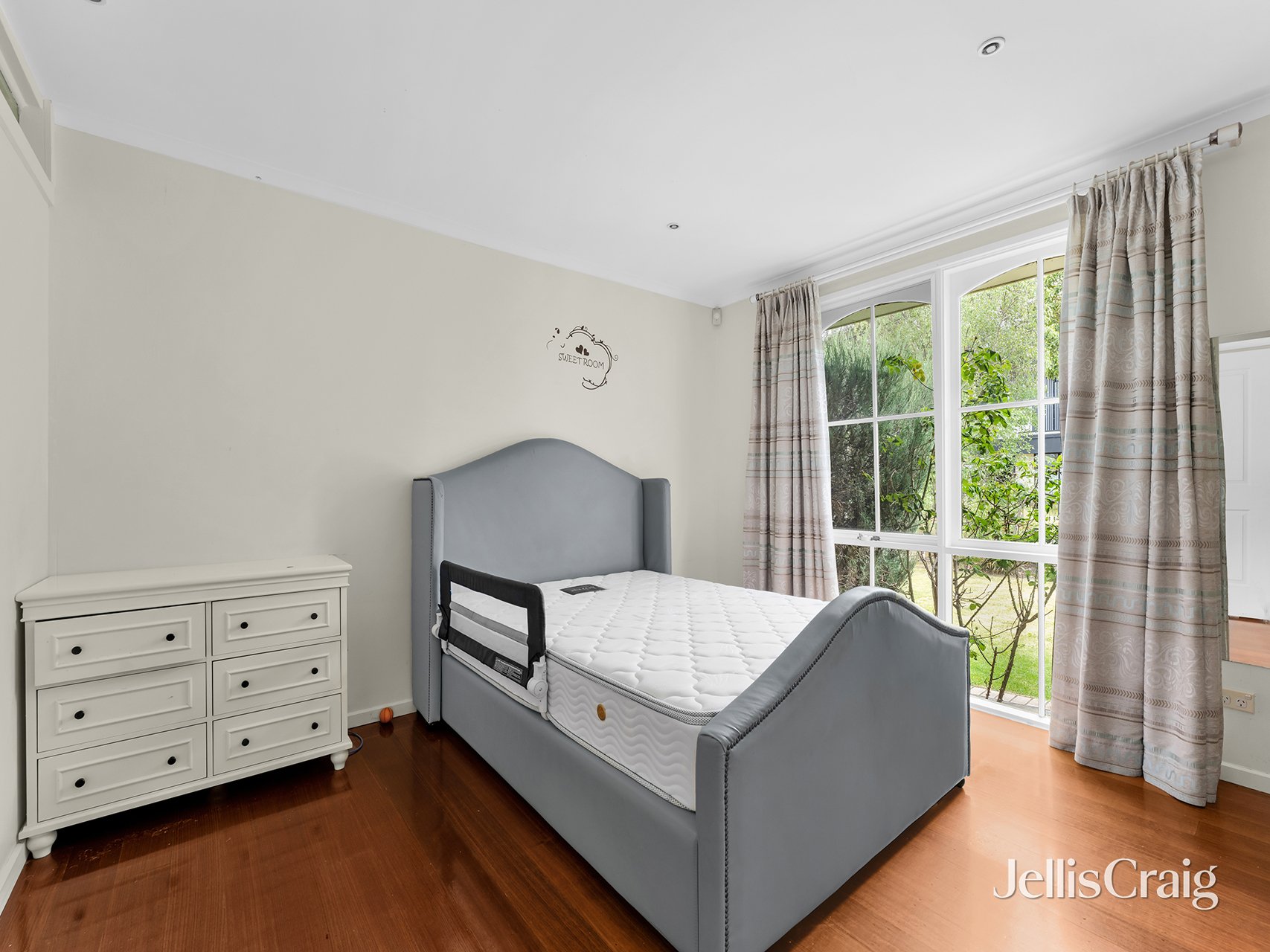 8 Kooringa Crescent, Wheelers&nbsp;Hill image 6