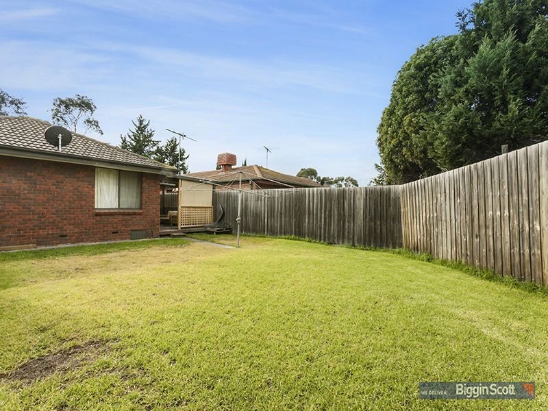 8 Lady Nelson Crescent, Altona Meadows image 9