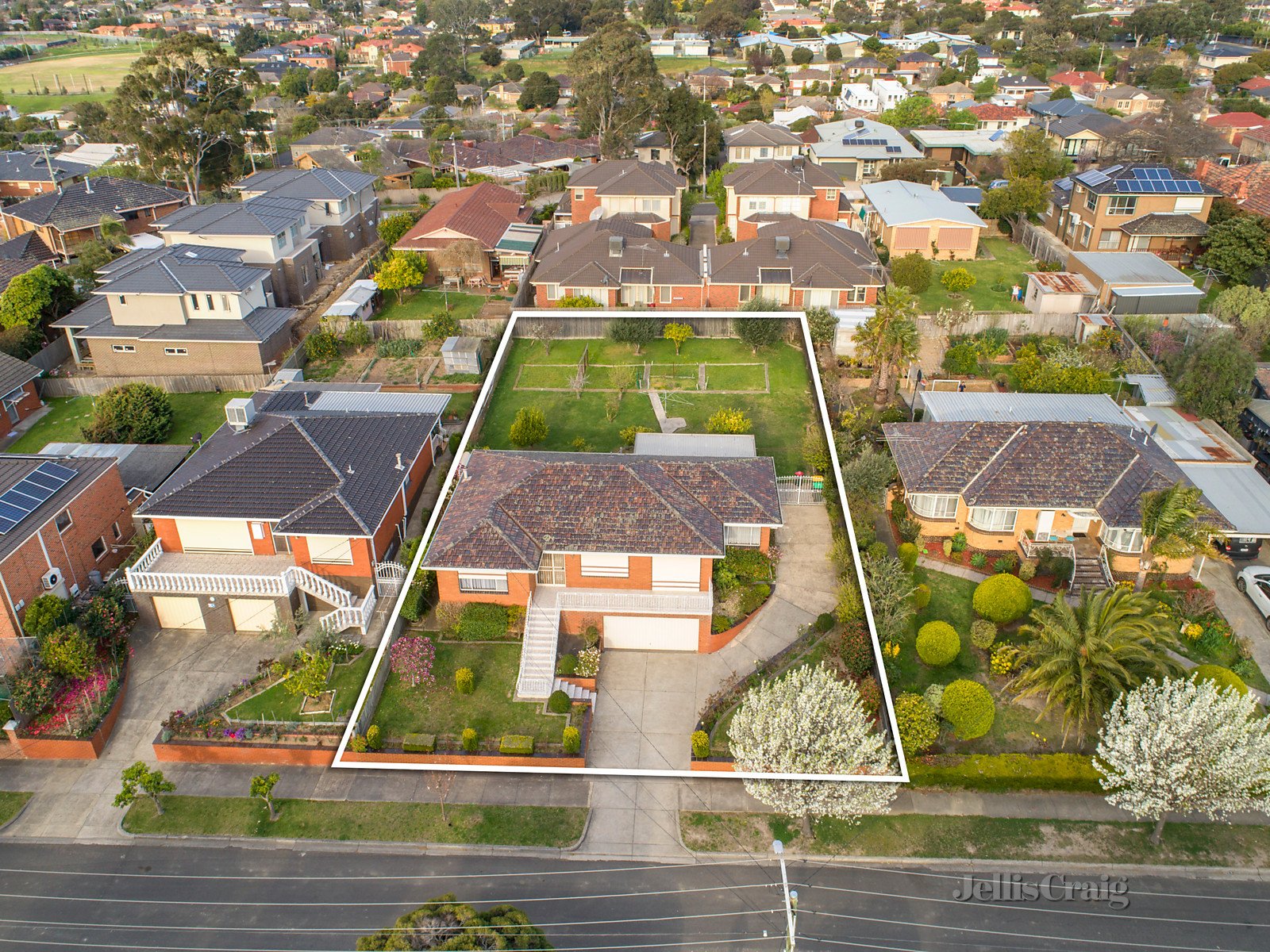 8 Lakeview Terrace, Templestowe Lower image 2