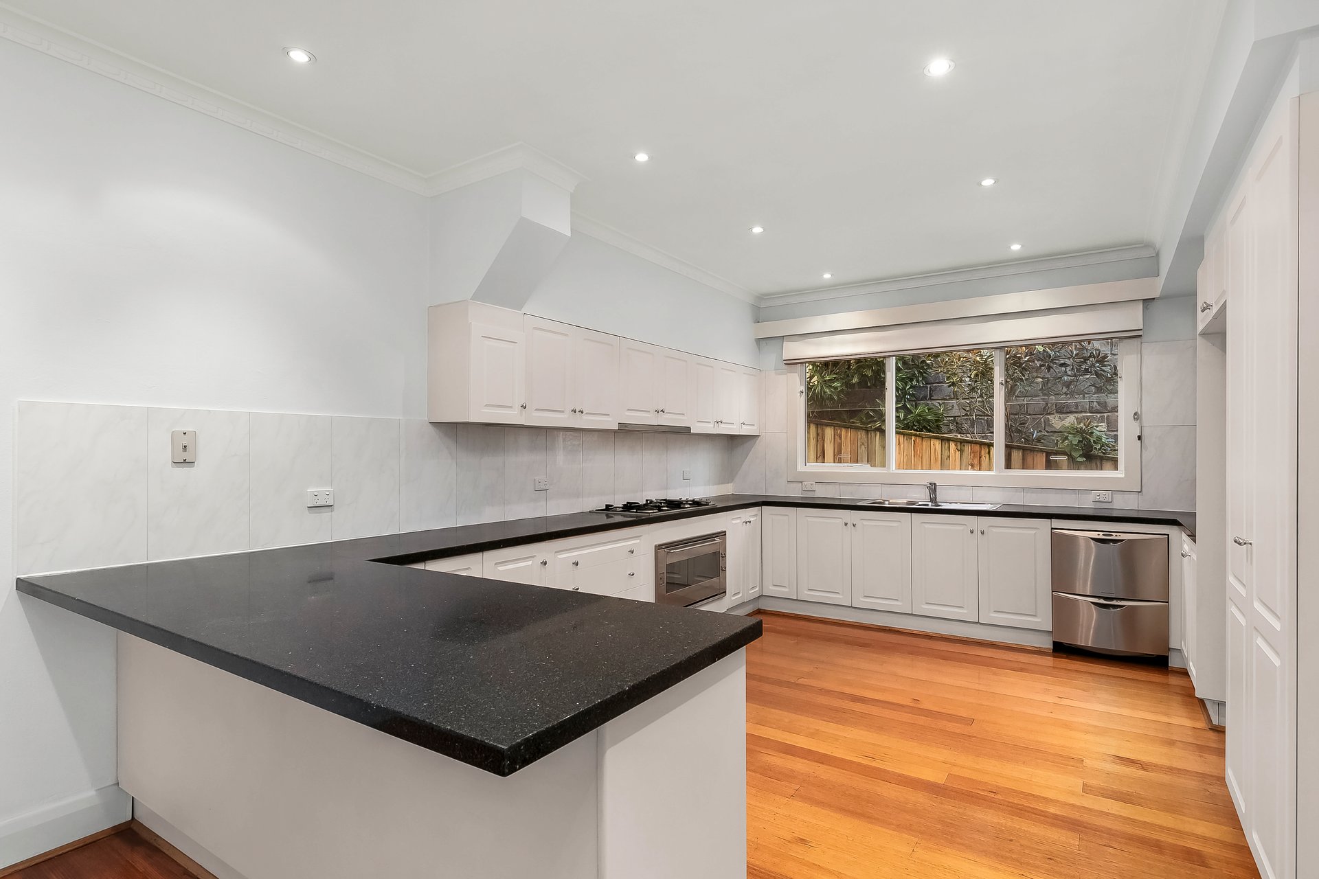 Property Gallery Thumbnail 2