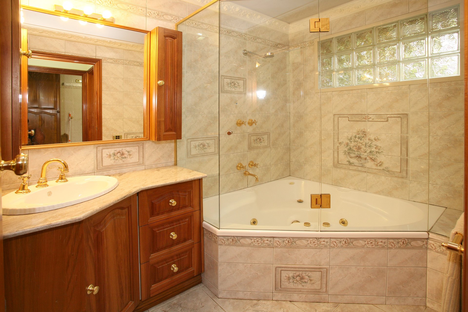 8 Lauriston Court, Mulgrave image 6