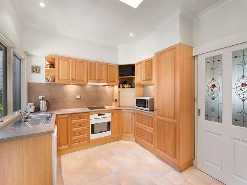8 Lemon Road, Balwyn North image 2