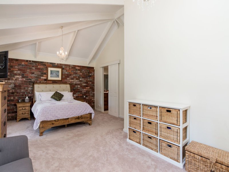 8 Lewis Road, Montrose image 11