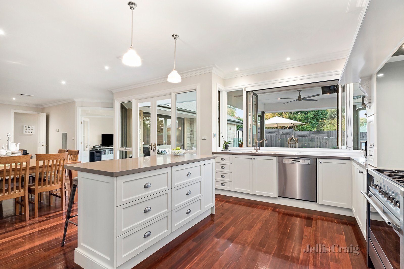 8 Lillypilly Lane, Plenty image 4