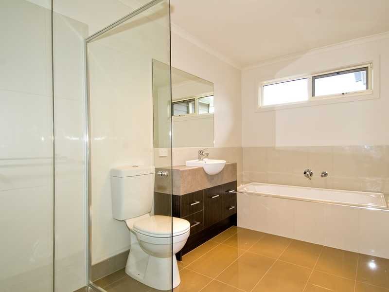 8 Little Fenwick Street, Geelong image 7