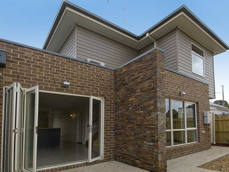 8 Little Fenwick Street, Geelong image 9