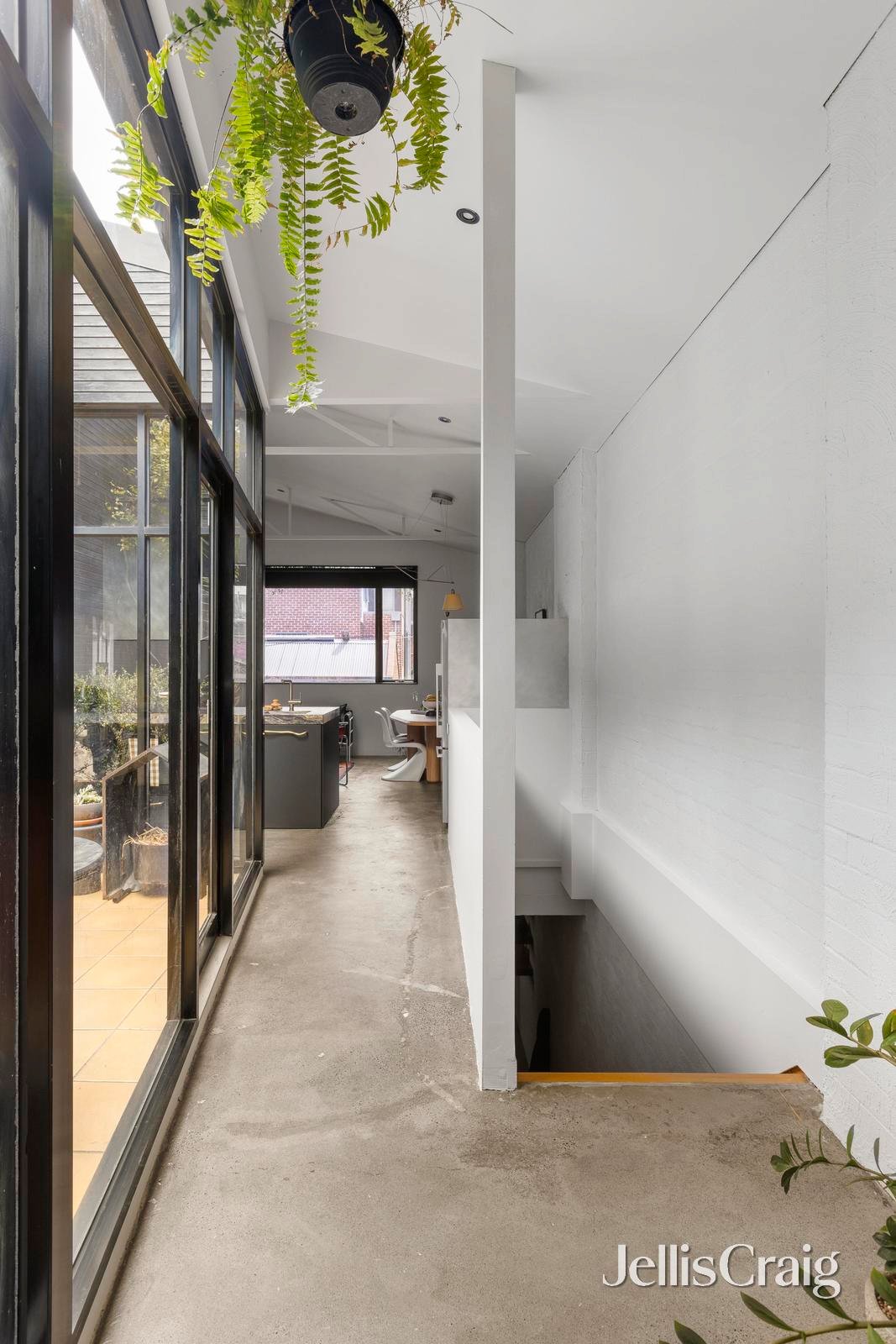 8 Little Oxford Street, Collingwood image 5