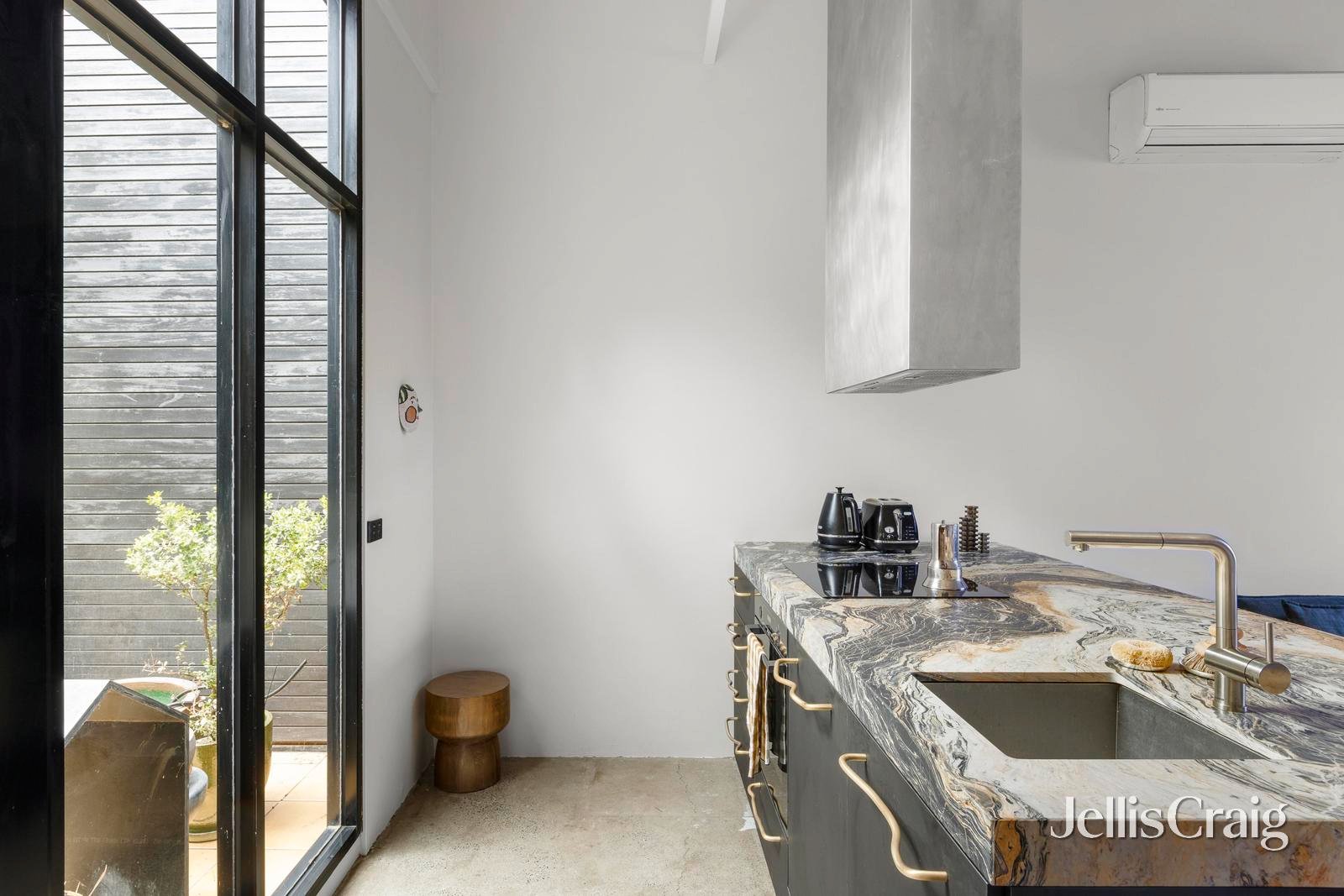 8 Little Oxford Street, Collingwood image 7