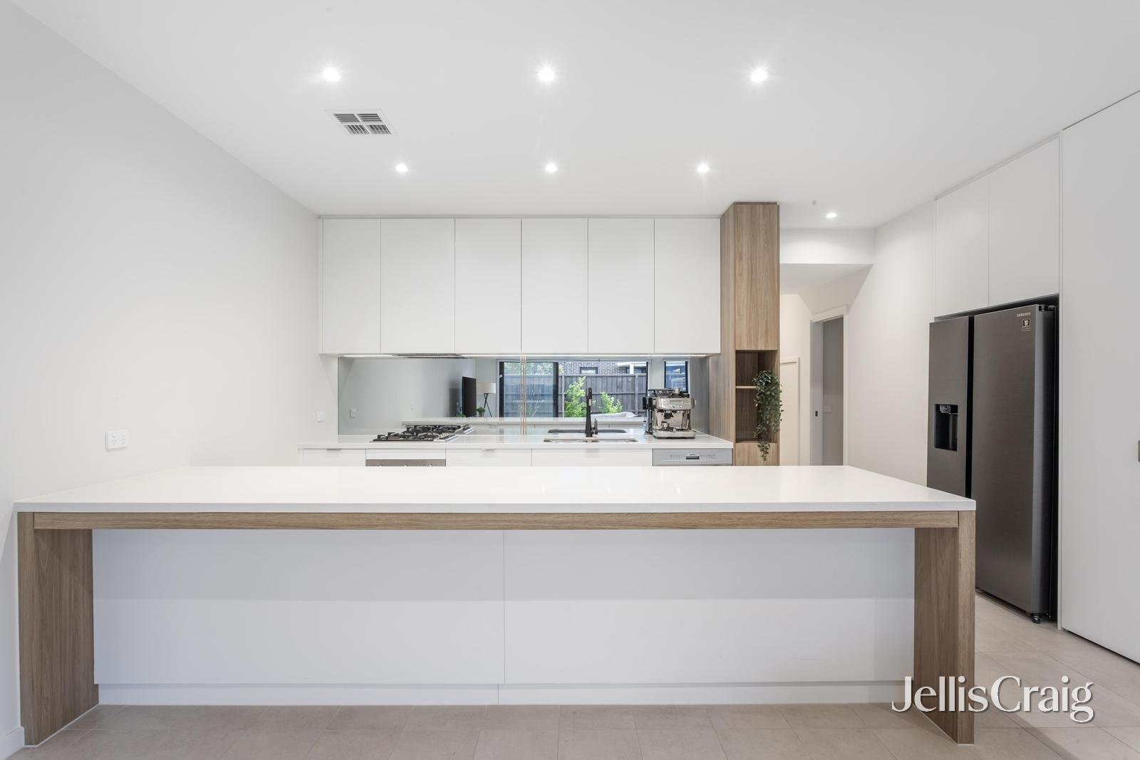 8 Livingstone Circuit, Mulgrave image 4