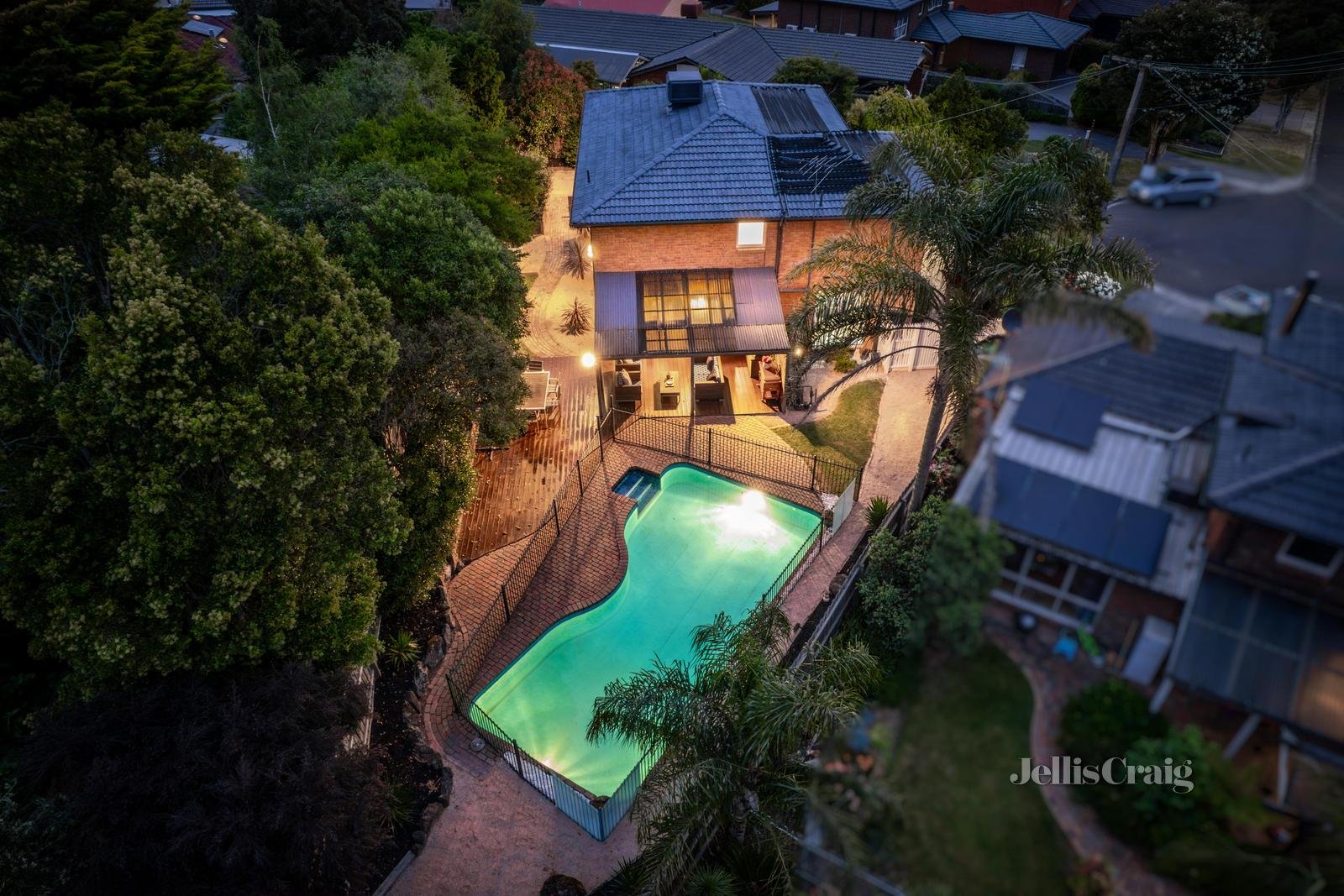 8 Loddon Court, Croydon Hills image 3