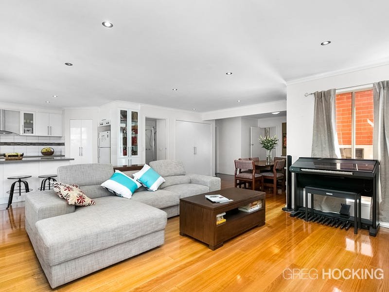 8 Logan Avenue, Altona image 2