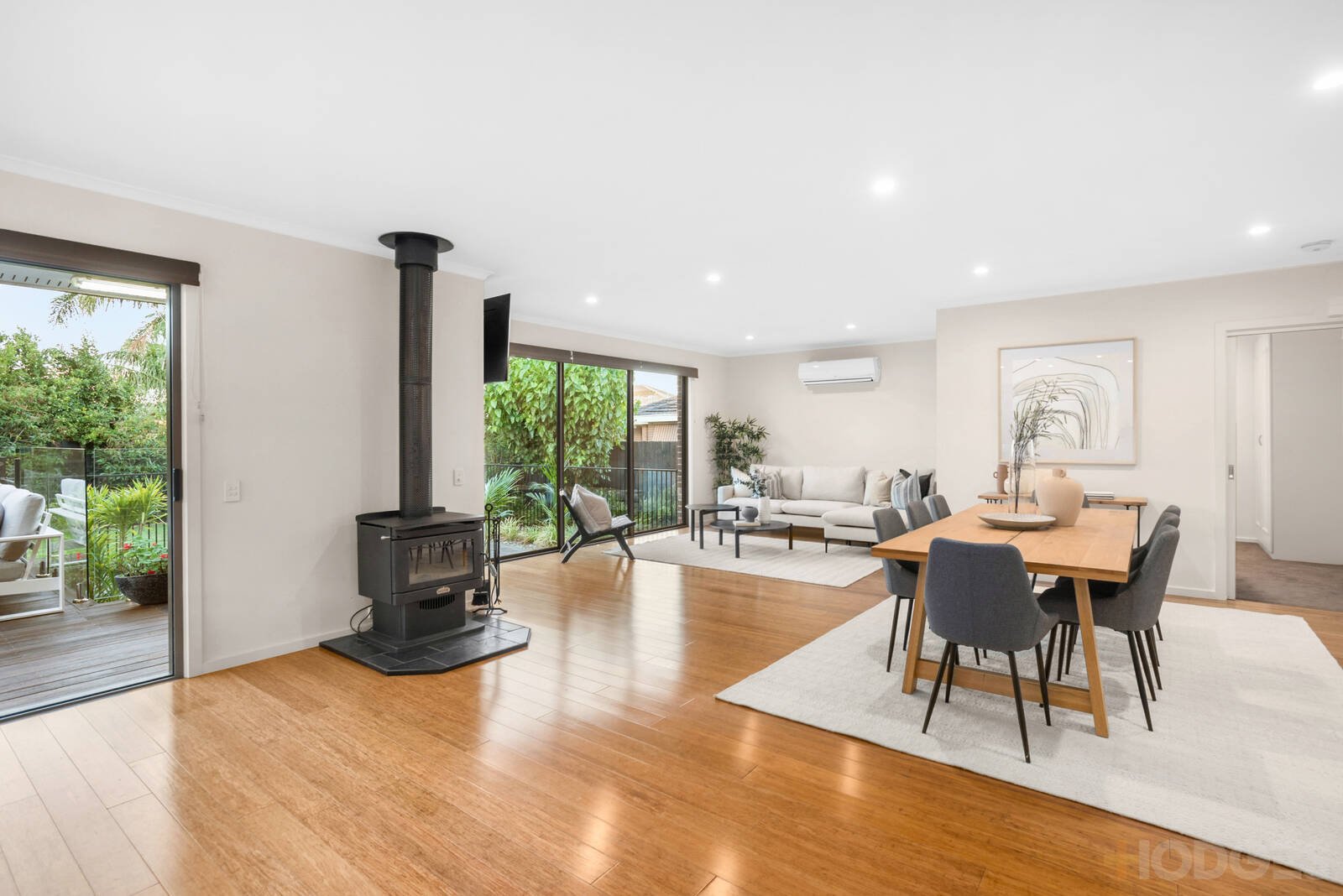 8 Logan Court Mentone
