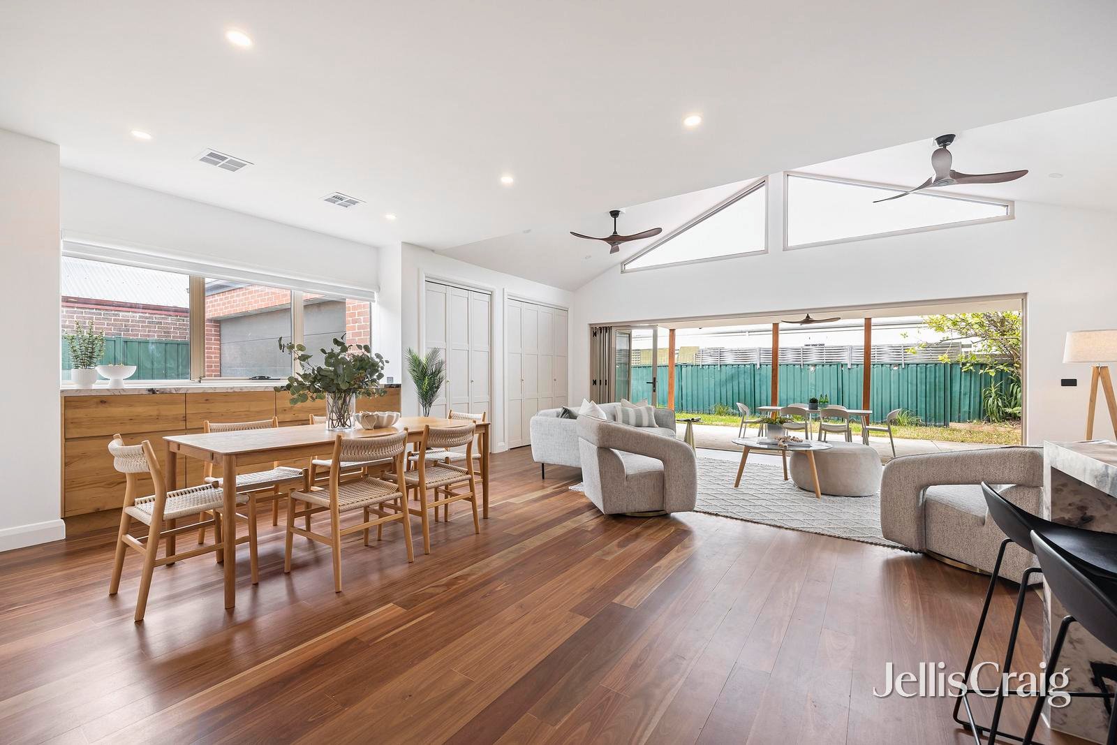 8 Long Street, Williamstown image 3