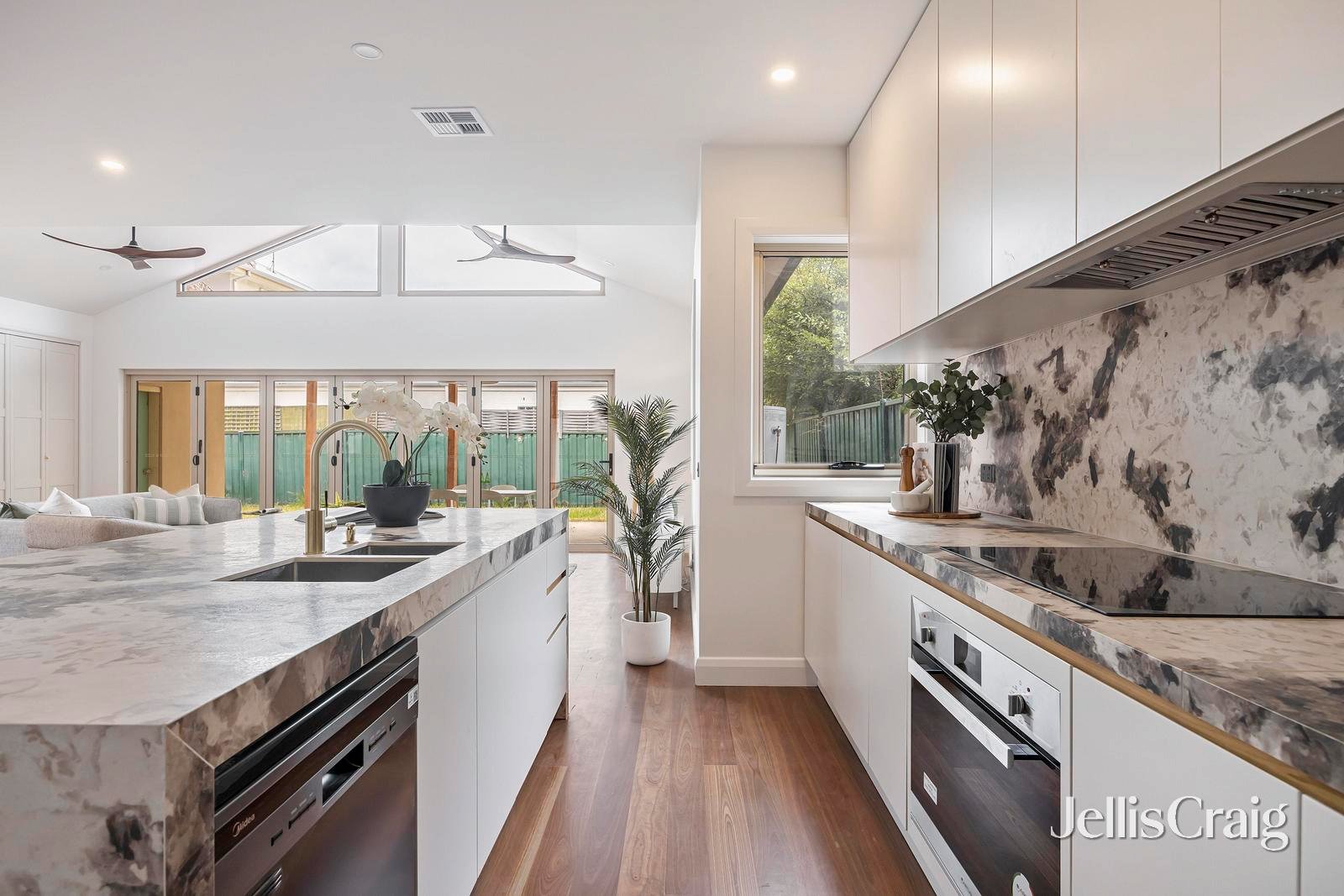 8 Long Street, Williamstown image 5