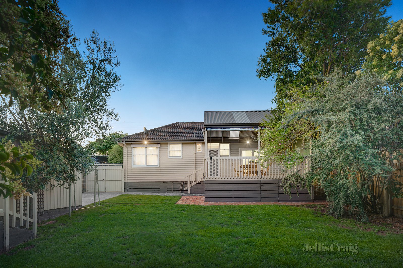 8 Longmuir Road, Watsonia image 10