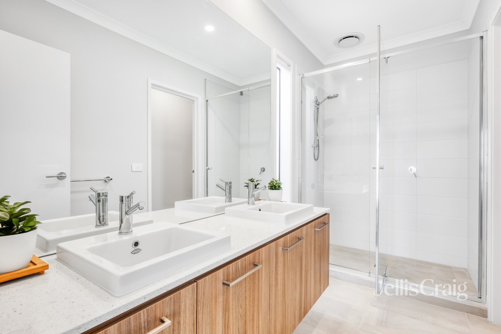 8 Lynnwood Drive, Mickleham image 6