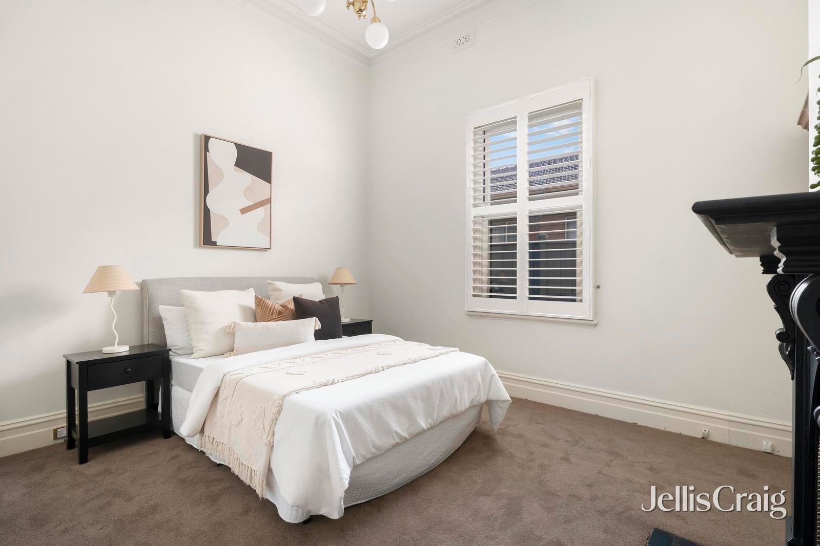 8 Mackay Street, Essendon image 11