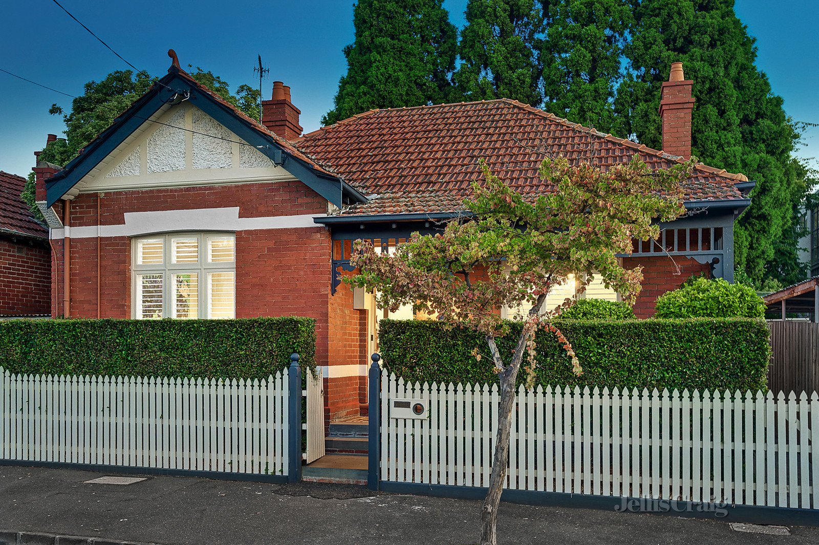 8 Mackay Street, Prahran image 2