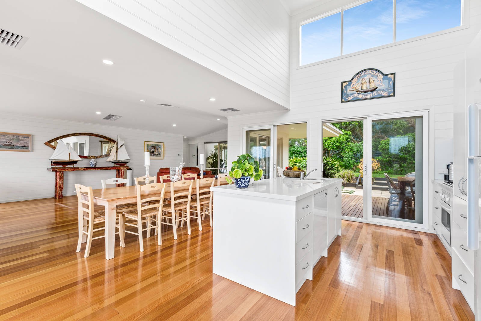 Property Gallery Thumbnail 3