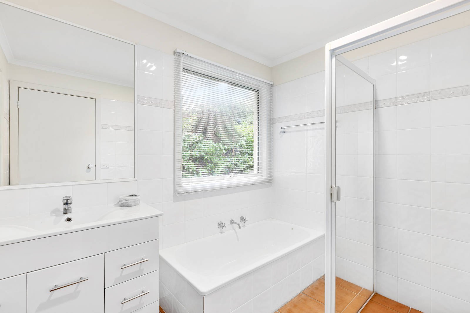 Property Gallery Thumbnail 9