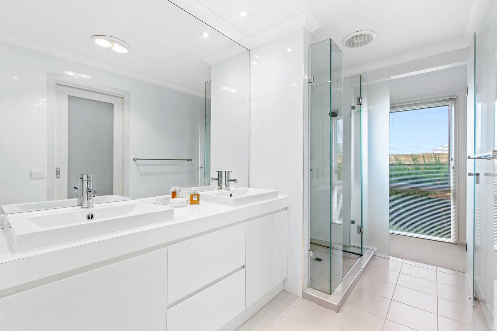 Property Gallery Thumbnail 12